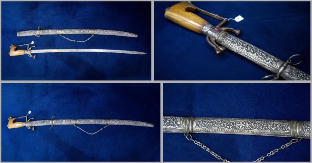 Armes historiques de l’Émir Abdelkader restituées à l’Algérie, symbole du patrimoine algérien spolié durant la colonisation.