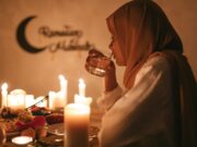5 recettes savoureuses et faciles pour la rupture du jeûne de Ramadan 2026 Table avec 5 plats savoureux pour rupture du jeûne de Ramadan 2026