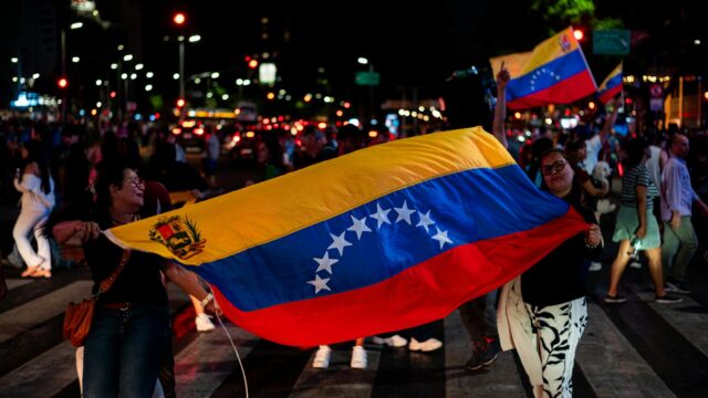 Ramadan 2026 meal featuring briouats aux noisettes, a delicious traditional Maghrebi dish perfect for breaking the fast