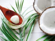 Les remèdes naturels du Maghreb transmis de génération en génération Famille préparant un riz au lait de coco - remède naturel maghreb transmis depuis génération en génération