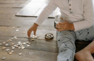 Baromètre 2026 : Enseigner l’éducation financière aux enfants aux Maghrébins de la diaspora Maghrébins de la diaspora enseignant l'éducation financière à leur enfant
