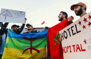 Yennayer : les traditions, croyances et légendes ancestrales des Amazighs Amazigh family gathering for Yennayer traditional celebrations in North Africa