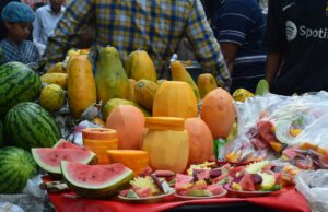 Rupture du jeûne facile et savoureuse pour Ramadan 2026 : 15 recettes Families enjoying easy and delicious Iftar dishes during Ramadan 2026