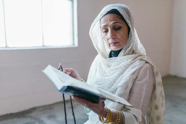 Moudawana: Marocaine lisant le code de la famille