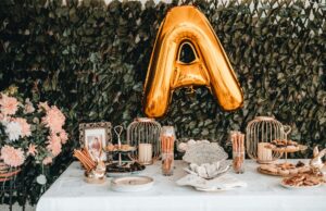 Trileçe : la recette virale du dessert ultra gourmand qui cartonne pendant le Ramadan 2026 Trileçe dessert viral pendant le Ramadan 2026 served on a plate with family celebrating