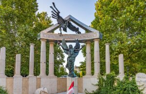 Basse-Terre : un vibrant hommage rendu aux victimes de la guerre d’Algérie au champ d’Arbaud Hommage aux victimes de la guerre d'Algérie à Basse-Terre au champ d’Arbaud