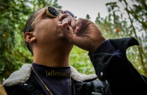 Le silence du Mohammed VI et les perspectives de la monarchie marocaine : reflets des changements politiques en cours silence mohammed perspectives monarchie featured image