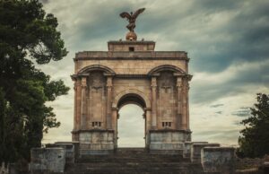 Guerre d’Algérie : Commémoration des souvenirs et émotions Famille algérienne réunie pour commémorer la guerre d'Algérie
