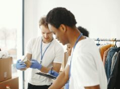 Voyage au Maroc en Solidarité : un chantier pour les jeunes de Châteauroux Jeunes de Châteauroux se rendant au Maroc pour un chantier humanitaire