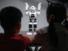 La future éducation de nos enfants confiée aux robots humanoïdes : une menace ou une opportunité? future éducation nos enfants featured image