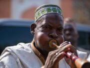 Alger Festival de la chanson chaâbi : Aymen Slakdji remporte le premier prix Aymen Slakdji performing on stage at the Alger Festival de la chanson chaabi