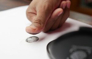 Arnaque à l’identité biométrique : Menace aux frontières du Maghreb Fraude biométrique à la frontière algérienne