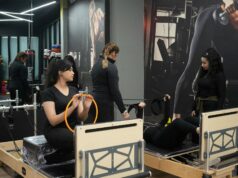 Reformer le Code de la Famille au Maroc : les obstacles à franchir Marocaine assise au parlement discutant de réforme du code de la famille