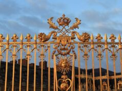 Pape Léon XIV visite l’Algérie : les événements symboliques du voyage Pape Léon XIV visite l'Algérie en 1566, réunion entre croyances chrétiennes et musulmanes