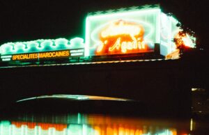 5 Spas pour traverser l’hiver en beauté : plans, programmes et pratique 5 spas maghrébins enneigés avec des personnes prenant des soins de beauté