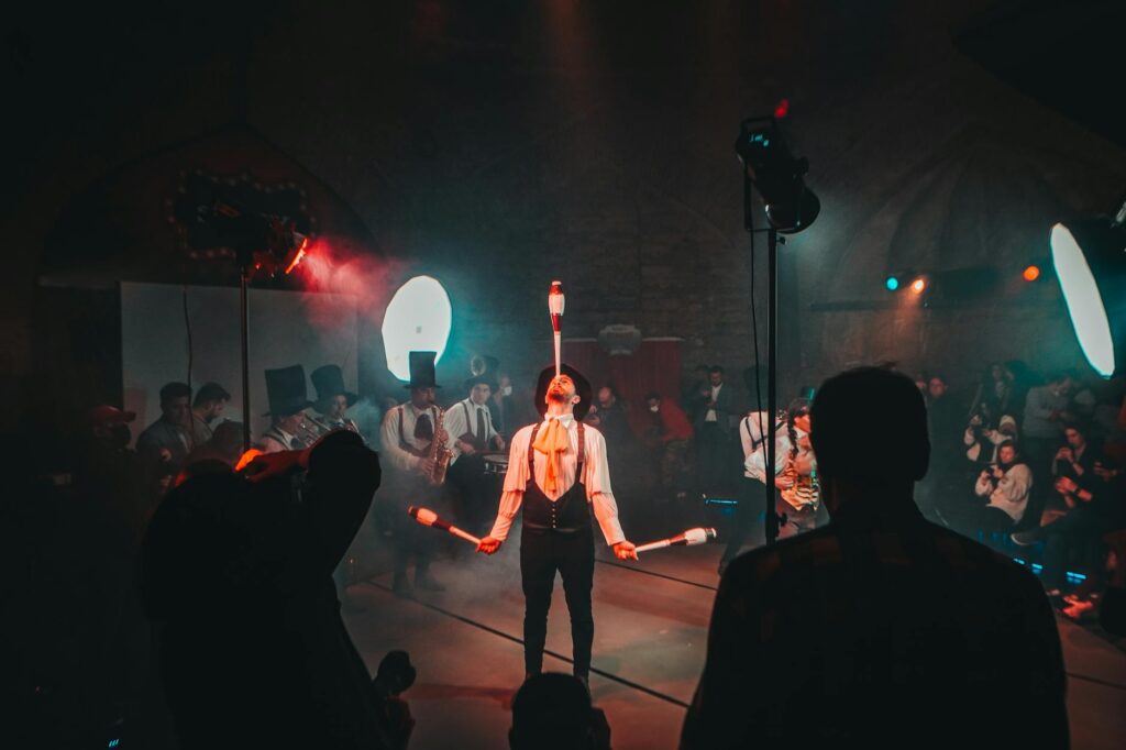 Cirque Ka-In en France : spectacle inspiré des traditions berbères