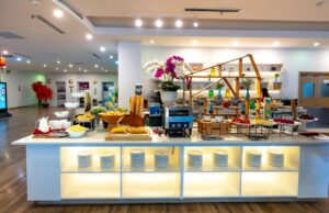 Le nouveau restaurant algérien près de Paris offre un buffet algérien à volonté : découvrez le meilleur de la cuisine algérienne à côté de la Ville Lumière Algerian restaurant near Paris offering all-you-can-eat buffet - Algerian cuisine near the City of Light