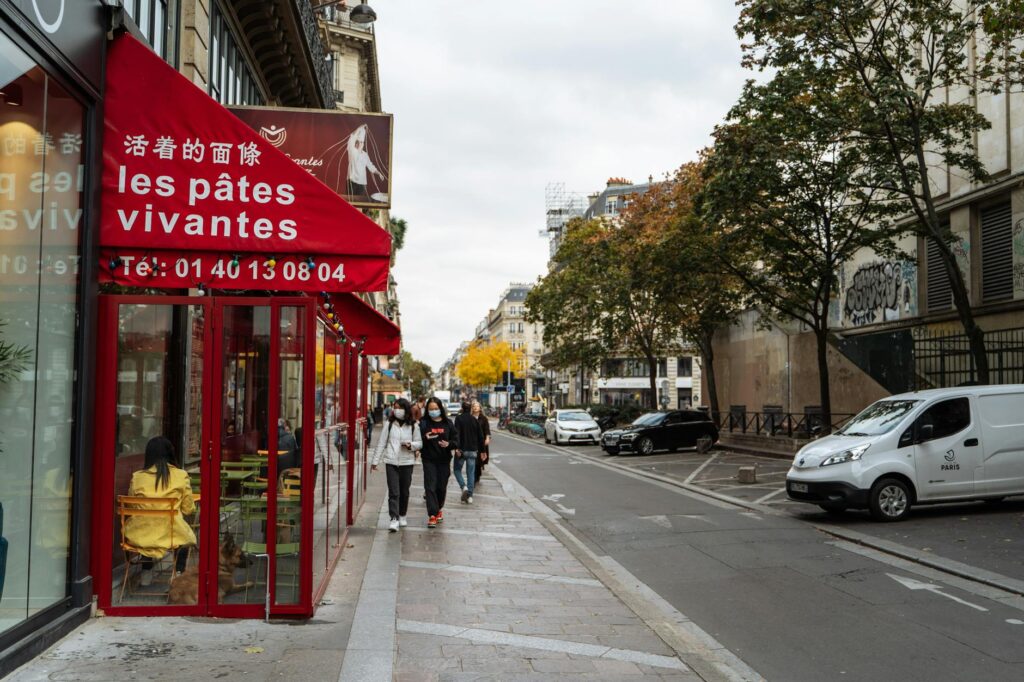 Un voyage culinaire à Constantine : découvrez Au Puy, l’épicerie maghrébine à Paris