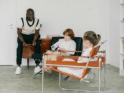 Forbach, un père d’un enfant autiste écrit au ministre de l’Éducation nationale : Une explication des besoins spécifiques des enfants autistes dans les écoles Père écrivant une lettre au ministre de l'éducation national sur les besoins spécifiques des enfants autistes dans les écoles