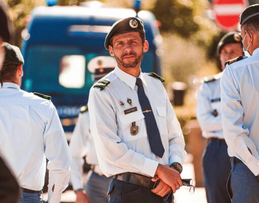 Le risque du terrorisme empêche la réunion musulmane à Le Bourget : Quelles sont les conséquences pour notre communauté maghrébine? risque terrorisme empêche réunion featured image