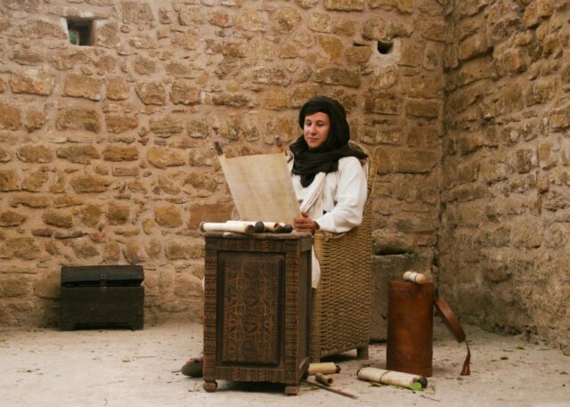 Marocains de la diaspora gathering around movie set of Mummy 4 in Morocco