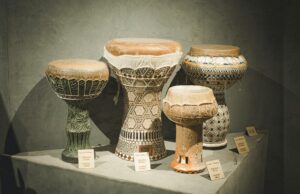 La Mamma : un espace culturel consacré aux arts et à la tradition tunisienne pour les lecteurs maghrébins de la diaspora Tunisian cultural space La Mamma featuring traditional Tunisian art and crafts