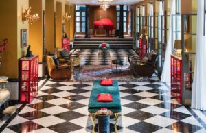 Le NINE Lifestyle Experience : le nouveau joyau tunisien réinventant l’hôtellerie Luxurious interior of NINE Lifestyle Experience hotel in Tunis with modern design elements and welcoming ambiance