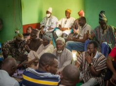 Le voyage apostolique du Saint-Père en Algérie, Angola, Cameroun et Guinée Équatoriale : un événement historique Pope Francis meets Maghrebi diaspora during African journey