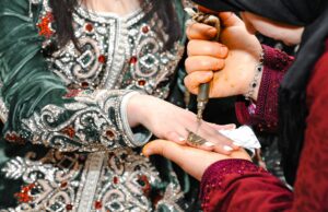 Le mariage traditionnel maghrébin évolue : les nouvelles modes à découvrir au salon de Chasseneuil-du-Poitou Mariage traditionnel maghrébin en évolution au salon de Chasseneuil-du-Poitou