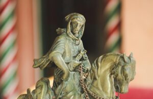 Italie-Tunisie : l’art et la culture au cœur du nouveau parcours de l’ambassadeur Prunas Ambassadeur Prunas à l'ouverture d'une exposition artistique en Italie-Tunisie