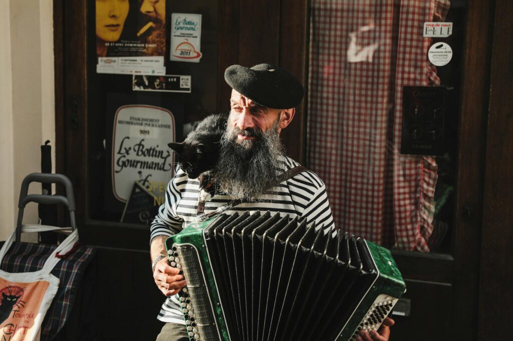 La musique maghrébine dans la mémoire de l’immigration française : histoire et artistes