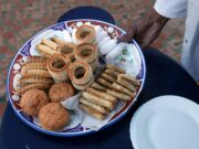 La délicieuse recette traditionnelle marocaine aux patates douces et poulet Moroccan sweet-and-salt potatoes and chicken family dinner