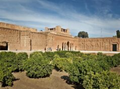 Le Maroc : votre destination idyllique pour vos vacances en 2026 avec Ôvoyages – Ouest Moroccan family enjoying vacation in Marrakech