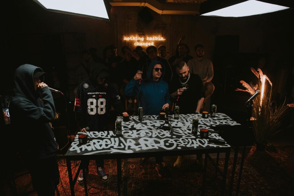 Du chaâbi des foyers au rap des cités : la musique maghrébine, mémoire de l’immigration en France