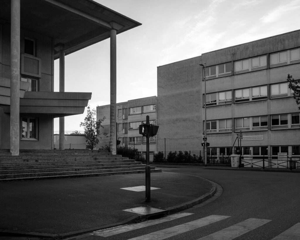 Chute des niveaux scolaires : les écoles progressistes françaises à rebours