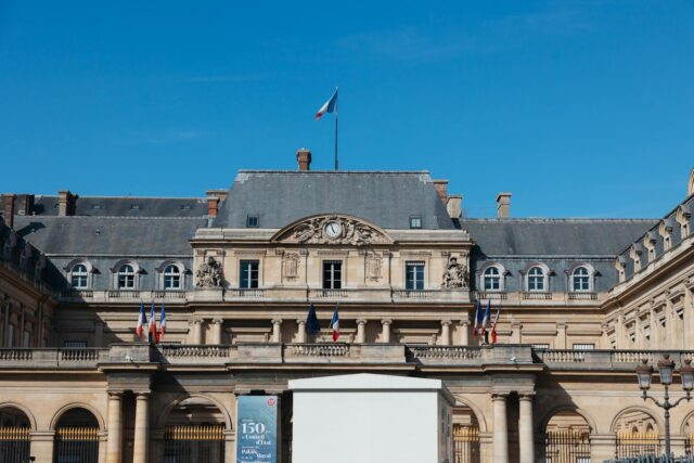 Photos intimes du ministre français de l'Éducation nationale, Édouard Geffray