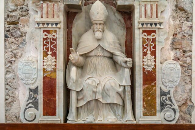 Le pape Léon XIV visitant Alger en 1898, rassemblant des catholiques algériens
