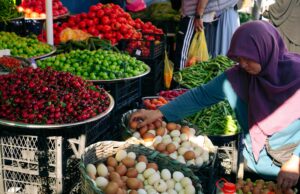 Nouveau magasin artisanal marocain ouvre ses portes à Cherbourg-en-Cotentin : un nouvel élément d’enrichissement pour la communauté maghrébine de la diaspora Maroccan artisanal shop opening in Cherbourg-en-Cotentin, showcasing traditional Maghreb home goods