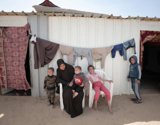 Les systèmes de santé au Maghreb : des situations préoccupantes Famille au Maghreb souffrant d'une situation sanitaire préoccupante