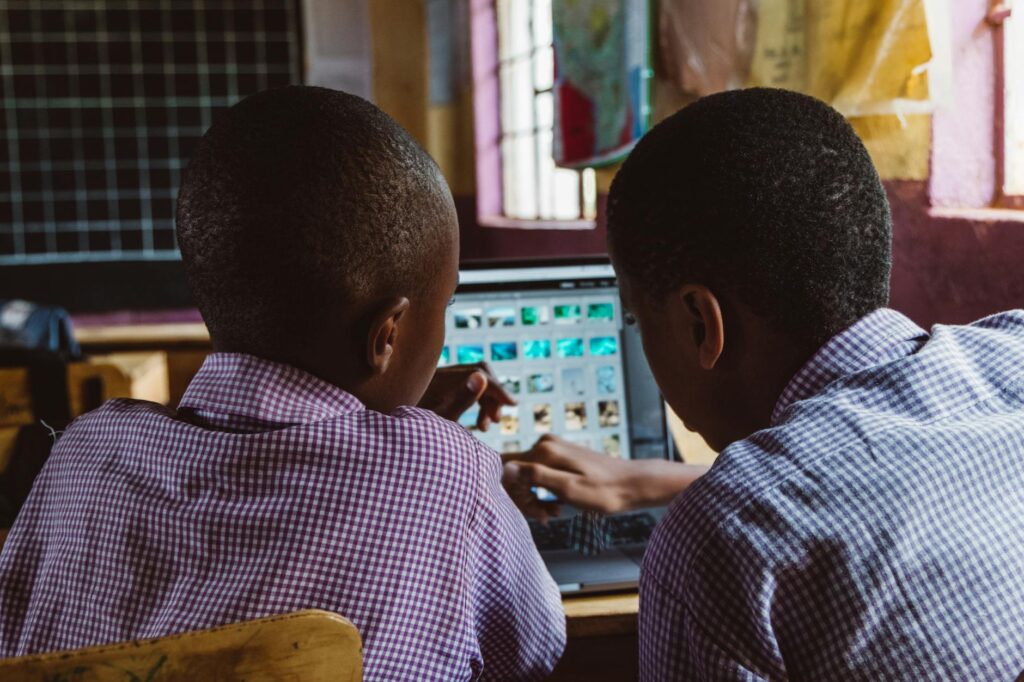 L’éducation numérique : comment transforme-t-elle l’apprentissage des enfants au Maroc ?