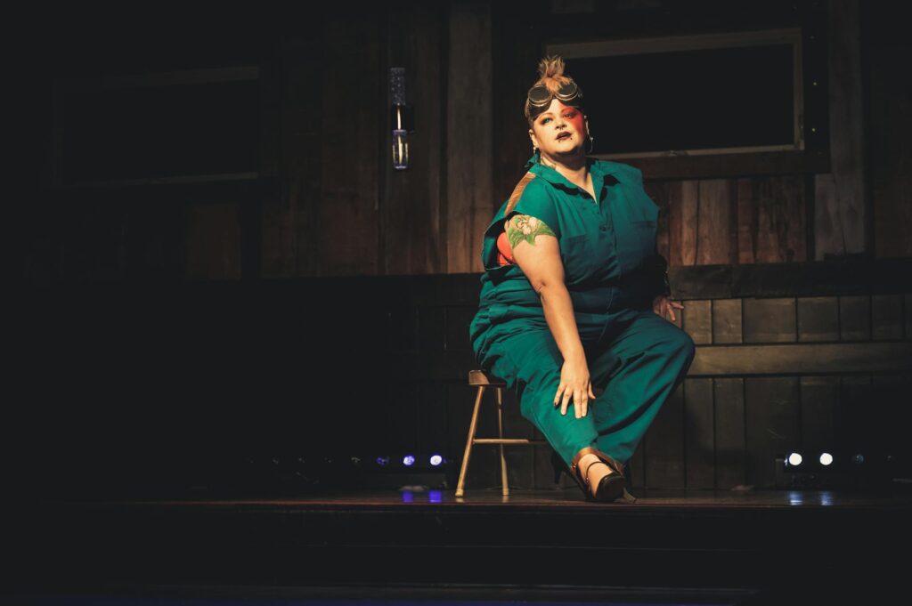 Kabareh Cheikhats : Tradition renouvelée grâce au spectacle Kabaret Cheikhats