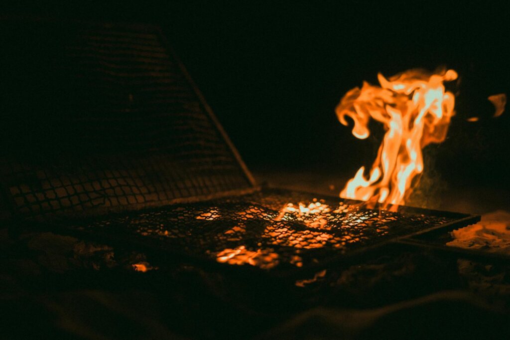 Restaurant algérien incendié à Paris : enquête et perspectives
