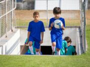 CAN U17 Maroc 26 : Focus et concentration en mode crescendo pour atteindre le sommet Young Moroccan soccer players training intensely for the CAN U17 final