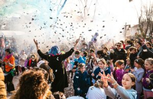 Célébrer l’Aïd el-Kebir 2026 en France : date et rituel expliqués pour les nouveaux venus Family gathering celebrating Aid el-Kebir in France