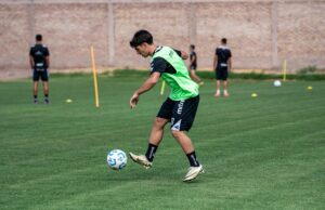 CAN U17 Maroc 26 : les émotions et le stress des joueurs avant la finale Équipe du Maroc de football des moins de 17 ans avant la finale de la Coupe d'Afrique U17, joueurs en train d'entraîner