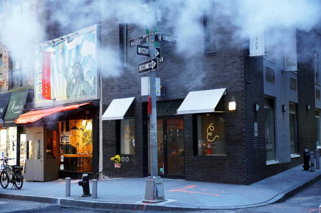 Le Restaurant Familial Algérien « Merguez & Frites » à New York : Une Découverte Inégalée