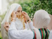 Le premier voyage d’Abrège frère en Algérie : découverte des traditions d’un mariage kabyle Abrège frère attending traditional Kabyle wedding in Algeria