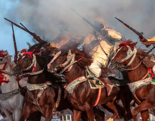 Cheval et Algérie : l’extraordinaire voyage de Mohamed Bouhris Mohamed Bouhris sur son cheval dans le désert algérien