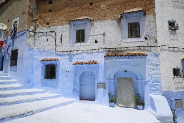 Famille de mauvaises résidences étrangères dans une maison au Maroc