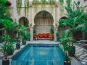 Le luxe marocain en pleine expansion : le Waldorf Astoria Rabat-Salé au regard du monde entier Waldorf Astoria Rabat-Salé 5-star hotel showcasing Moroccan luxury, pool, and garden